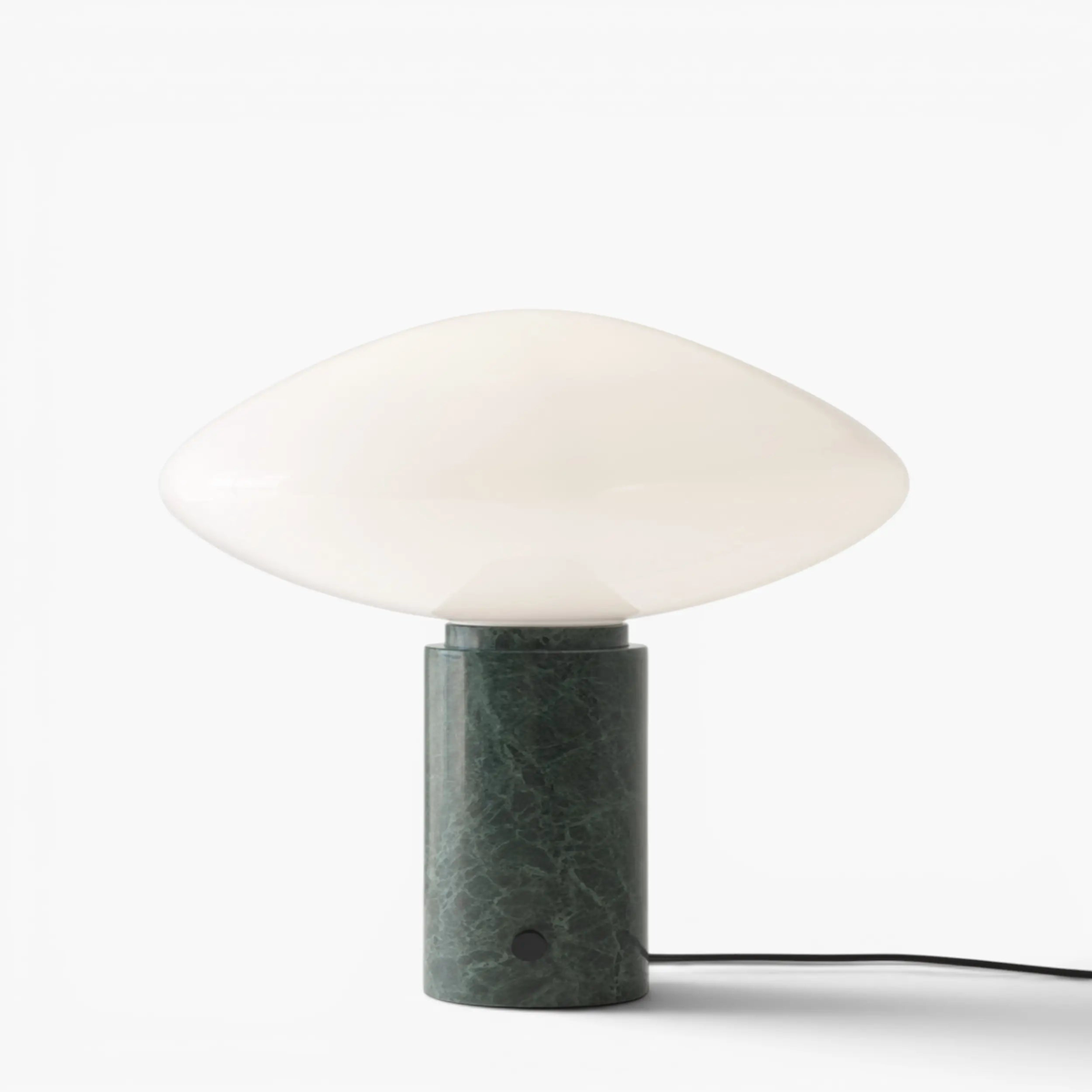 &Tradition Mist AP17 table lamp